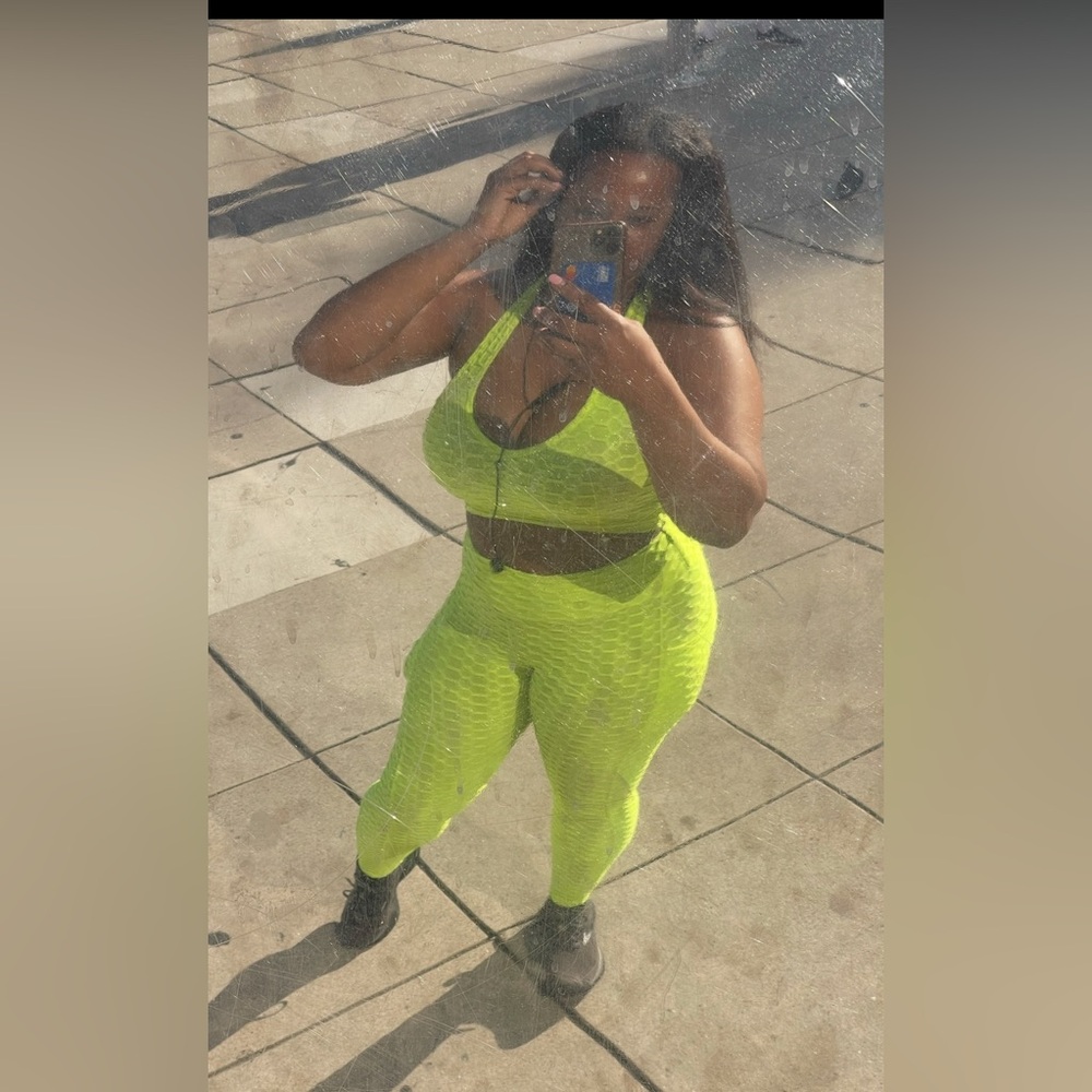 Very stretchy slime green two piece work out set